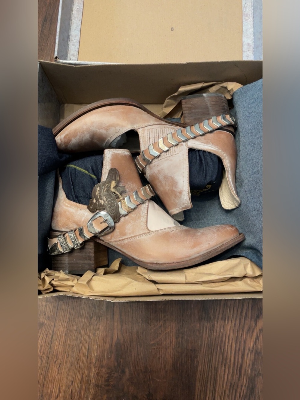 Freebird by Steven Women’s Taupe Leather Ankle Boots Size 11